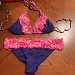 Beach Bunny bikini like new!